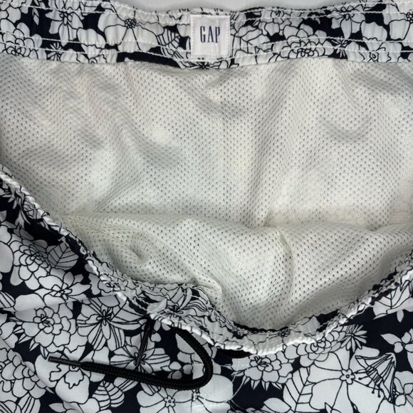 NWT Gap Men XXL Swim Trunks Tropical Floral Mesh Lining Black/White Flowers NEW - Picture 8 of 11